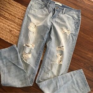 👖 2.1 Distressed Denim Jeans